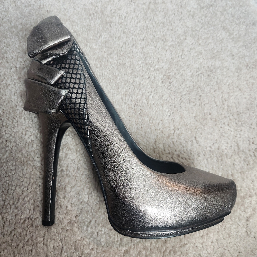 Rock and Republic platform heels size 9
